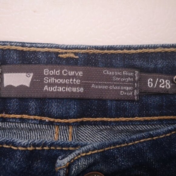 Levi's Bold Curve Silhouette Ladies Classic Rise Straight Size 6/28 Jeans - Picture 5 of 13